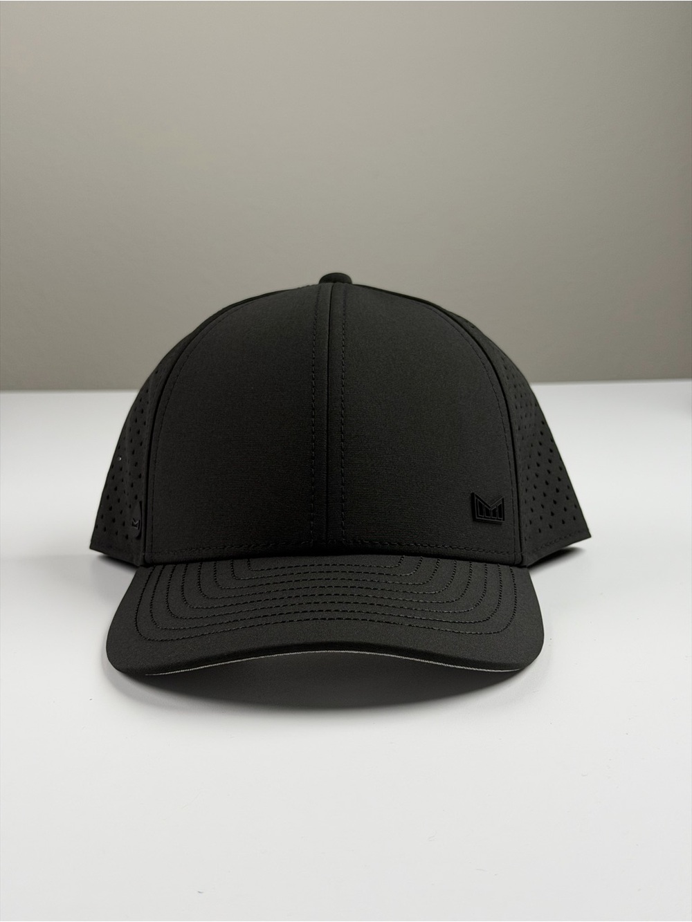 Melin A-Game Icon Hydro Performance Snapback Hat in Black, Classic